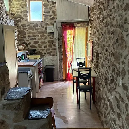 Hébergement de vacances Un Train à La Découverte Des Cimes En Ardèche *